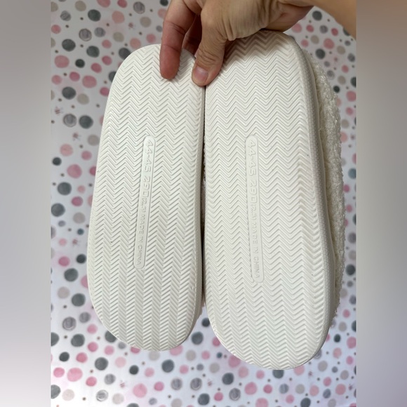 Meet Me At Midnight Slippers Slip On Non-Slip Backless - Picture 4 of 7